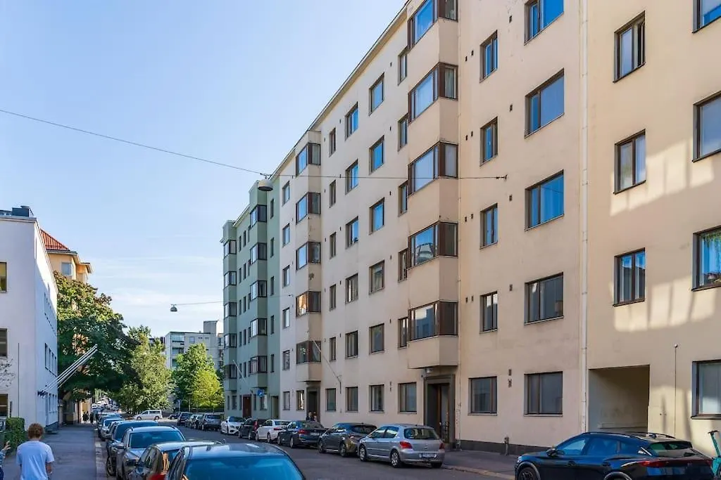 Serene Studio Retreat In Toeoeloe Helsingfors Lägenhet